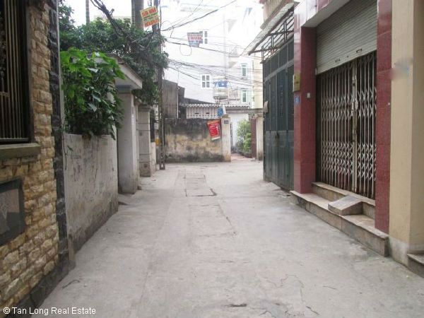 Cần cho thuê gấp nhà 100m2 x 5 tầng tại Xuân La, quận Tây Hồ