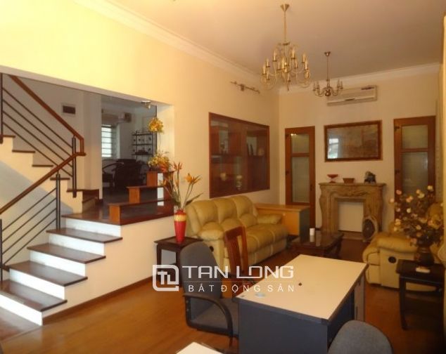 Cần cho thuê gấp nhà trong ngõ đường An Dương Vương - Phú Thượng, quận Tây Hồ