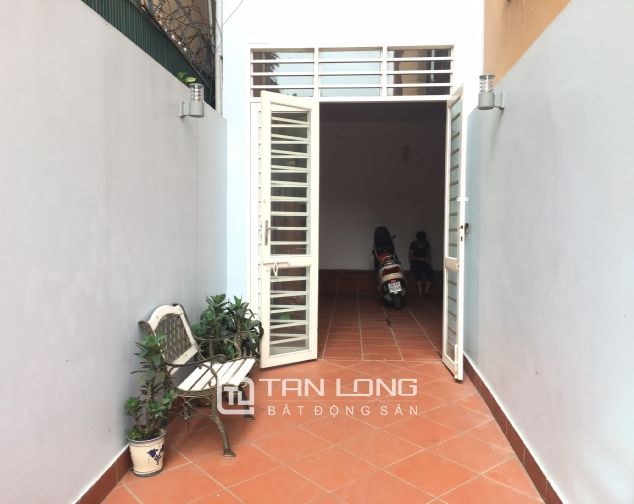 Cần cho thuê nhà 350m2, có bể bơi tại Xuân Diệu, quận Tây Hồ