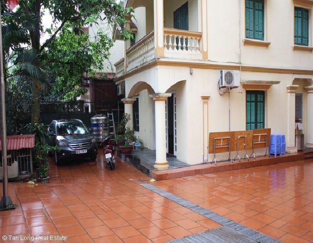 Cần cho thuê nhà 5 phòng ngủ tại Tô Ngọc Vân, quận Tây Hồ