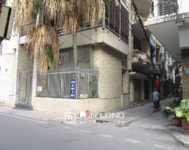 Cần cho thuê nhà 5 tầng, 2 mặt tiền tại Trần Phú, quận Ba Đình