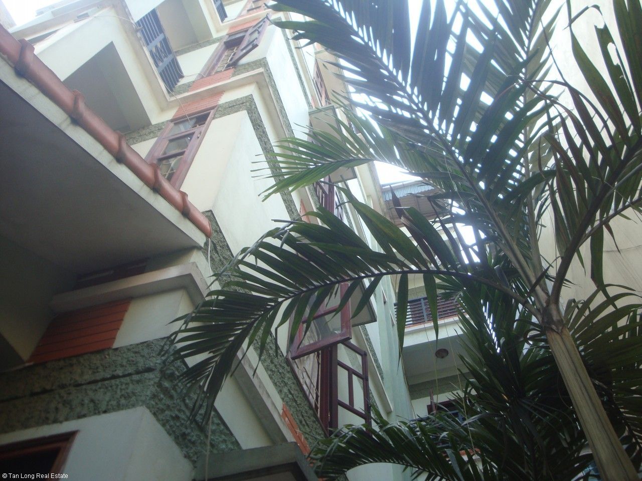 Cần cho thuê nhà 70m2 x 4 tầng tại Đê La Thành, quận Ba Đình