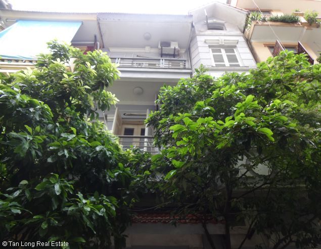 Cần cho thuê nhà 70m2 x 4tầng tại Nghi Tàm, quận Tây Hồ