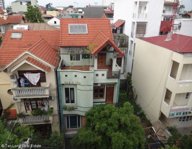 Cần cho thuê nhà 90m2 x 4 tầng tại Làng Nghi Tàm, quận Tây Hồ