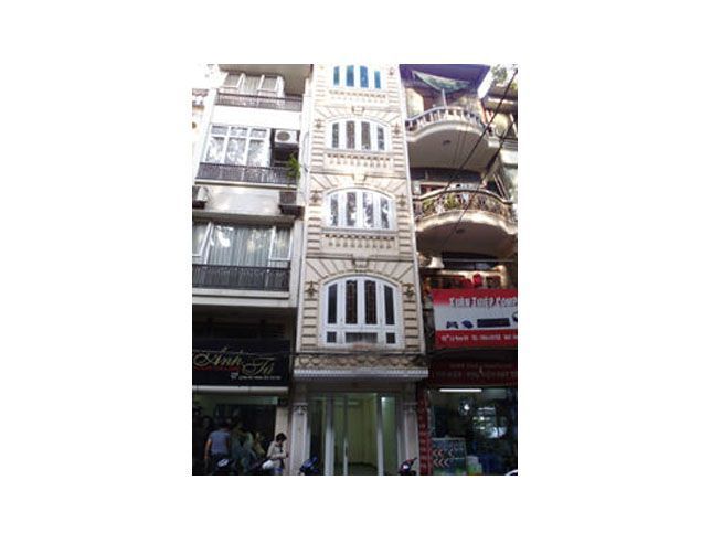 Cần cho thuê nhà mặt phố 33m2 x 6 tầng tại Lý Nam Đế, quận Hoàn Kiếm