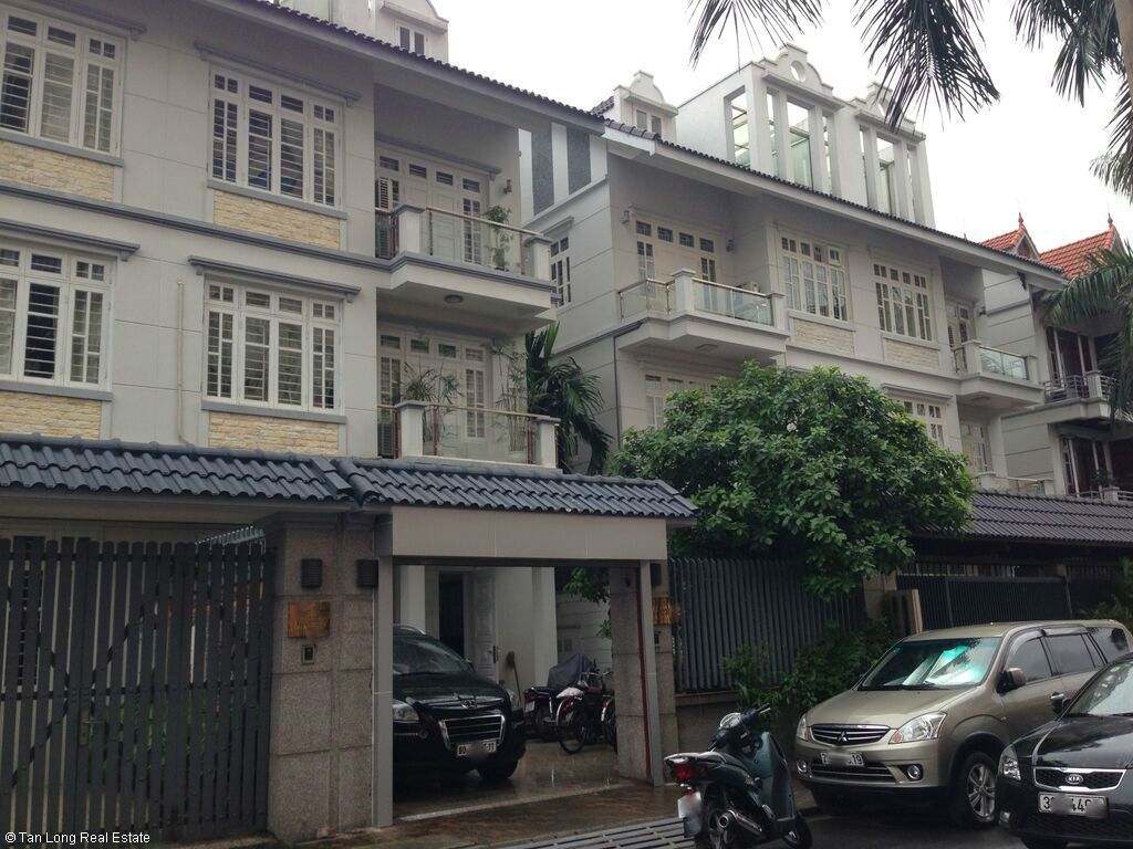 Cần cho thuê nhà tại Đội Nhân, quận Ba Đình