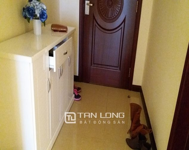 Căn hộ 2 ngủ cho thuê tại R1, Vinhomes Royal City, Nguyễn Trãi