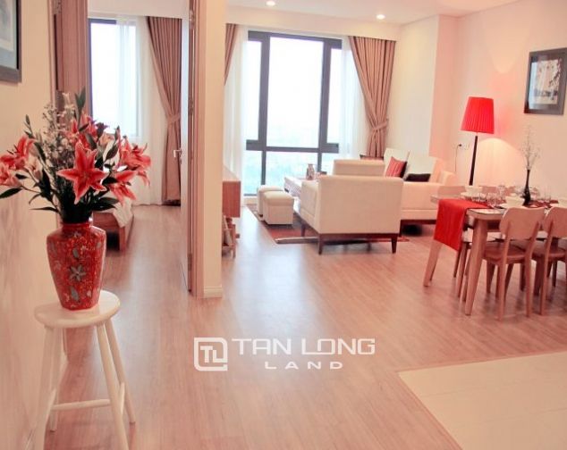 Căn hộ 2 ngủ ở Mipex Long Biên cần cho thuê gấp