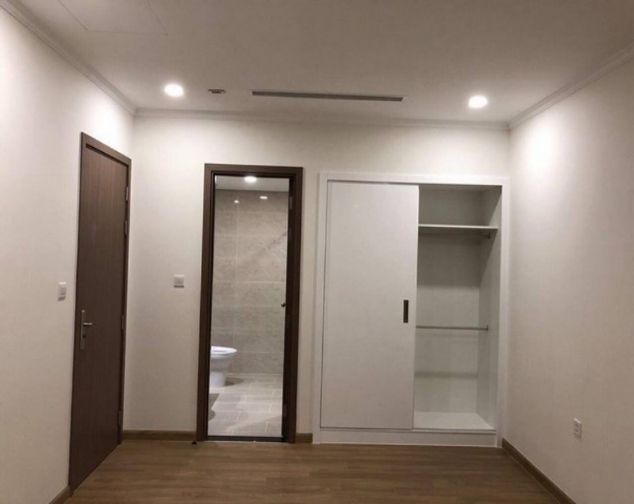 Căn hộ 2 phòng ngủ đồ cơ bản mới và hiện đại cho thuê ở Vinhomes Gardenia