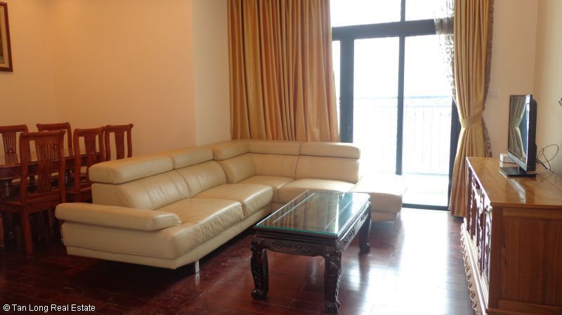 Căn hộ 2 phòng ngủ, view đẹp cho thuê tại Vinhomes Royal City, quận Thanh Xuân