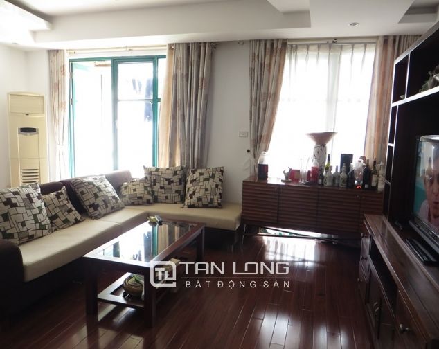 Căn hộ 3 phòng ngủ cho thuê tại phố Ngọc Khánh, Ba Đình, $1000