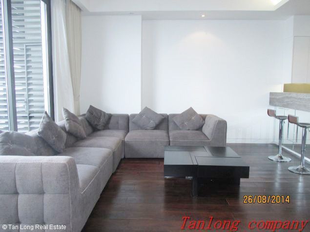 Căn hộ 3 phòng ngủ, đủ đồ cho thuê tại Indochina Plaza, quận Cầu Giấy