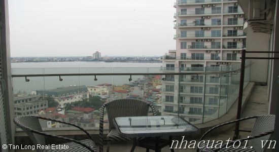 Căn hộ 3 phòng ngủ, nội thất hiện đại cho thuê tại Golden Westlake