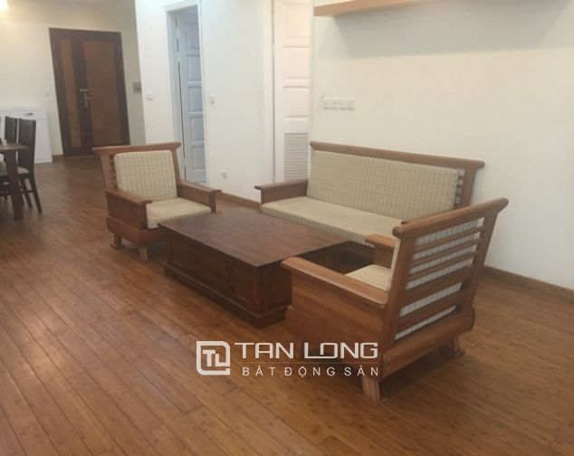 Căn hộ 3 phòng ngủ, view hồ tây ở Tòa E5 Ciputra Hà Nội cho thuê
