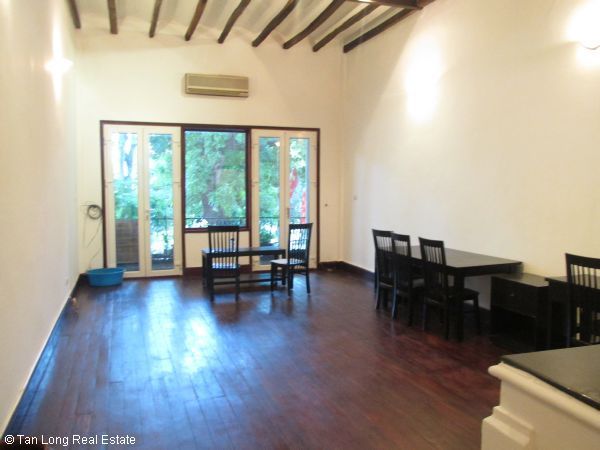 Căn hộ 80m2, 1400$, view mặt hồ Hoàn Kiếm cho thuê tại Hàng Khay, quận Hoàn Kiếm