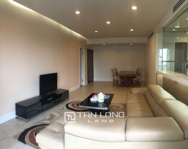 Căn hộ cao cấp 150m2 cho thuê tại Golden Westlake, quận Tây Hồ