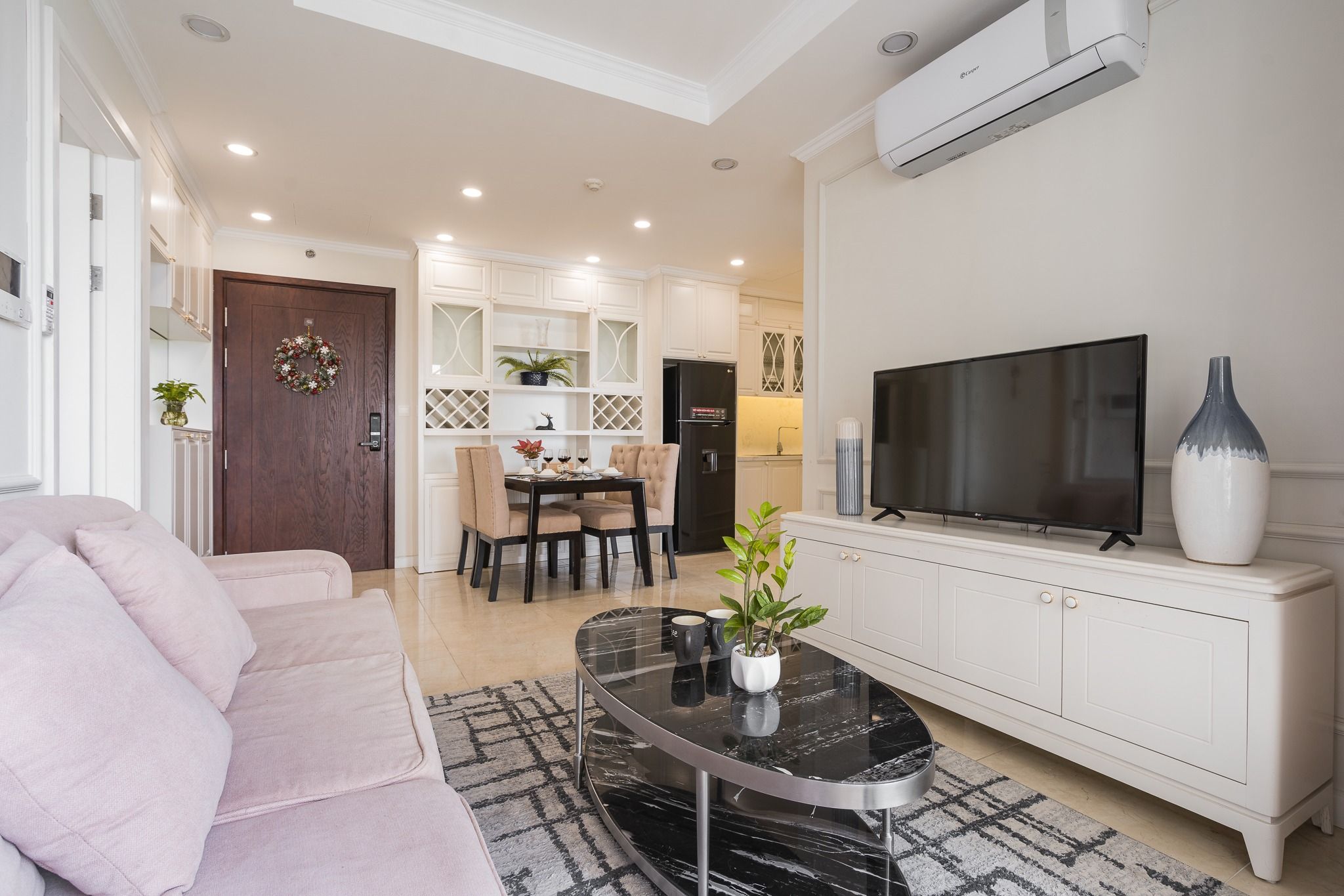 Cho thuê căn hộ WestPoint Nam đường 32, nội thất cơ bản, 2PN, DT: 98m2