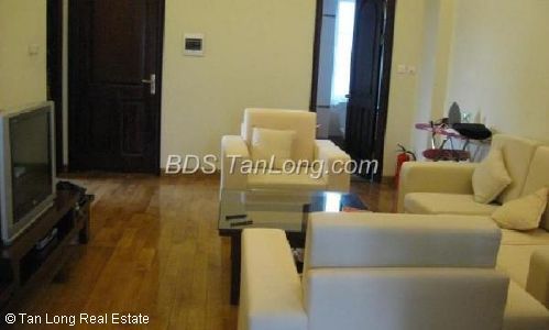 Căn hộ cho thuê ở phố Lê Thánh Tông, quận Hoàn Kiếm, Hà Nội.