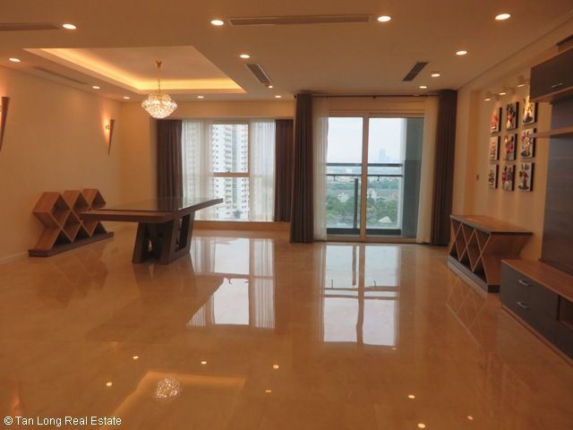Căn hộ chung cư 267m2 tòa L2 Ciputra, quận Tây Hồ cho thuê