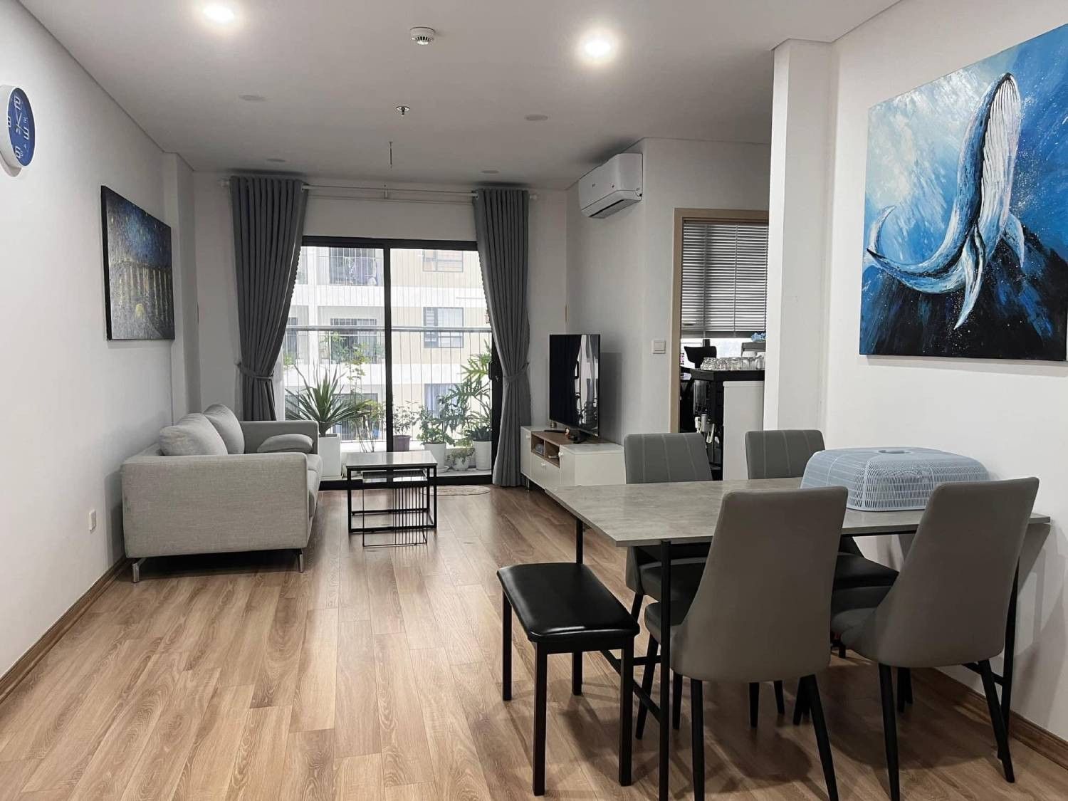 Cho thuê căn hộ chung cư 1 phòng ngủ East Hà Nội Skyline Cổ Linh full đồ, view nội khu