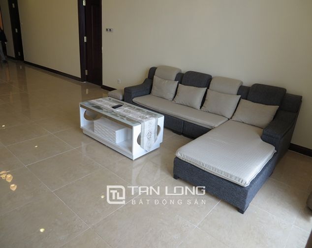Căn hộ chung cư đủ đồ, 133m2 cho thuê tại tòa R4 Vinhomes Royal City