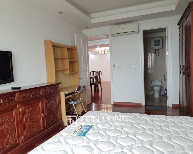 Căn hộ chung cư tầng cao 182m2 cho thuê tại tòa P2 Ciputra, quận Tây Hồ