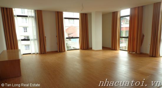 Căn hộ đẹp mới hoàn thiện cho thuê phố Hạ Hồi quận Hoàn Kiếm