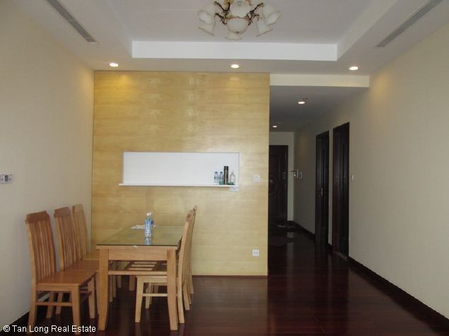 Căn hộ dịch vụ ở Royal City cho thuê