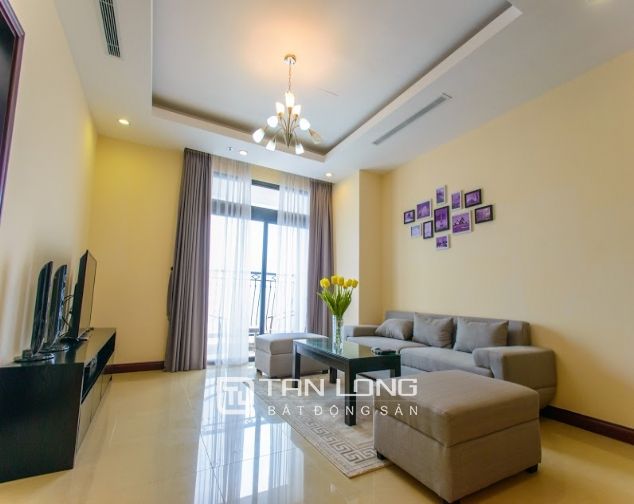 Căn hộ đủ đồ 2 phòng ngủ tại tòa R5 Vinhomes Royal City, quận Thanh Xuân cho thuê
