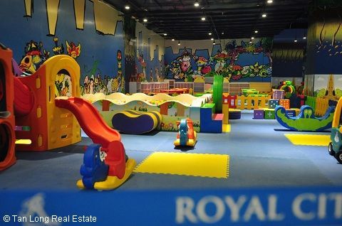 Căn hộ đủ đồ tòa R1 Royal City cần bán