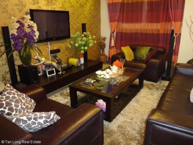 Căn hộ được trang trí nội thất đẹp cho thuê tại Vườn Đào