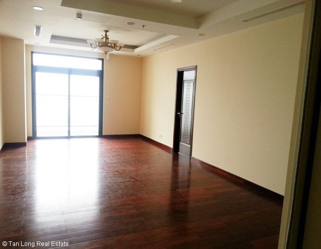 Căn hộ hiện đại cho thuê tại Royal City, quận Thanh Xuân