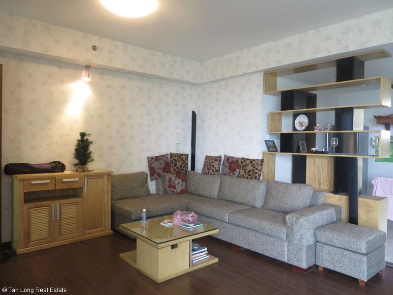 Căn hộ tầng cao, 2 phòng ngủ, đủ đồ tại Ecopark, huyện Văn Giang