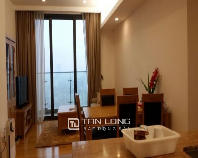 Căn hộ tầng cao 98m2, 2 phòng ngủ cho thuê tại Indochina Plaza