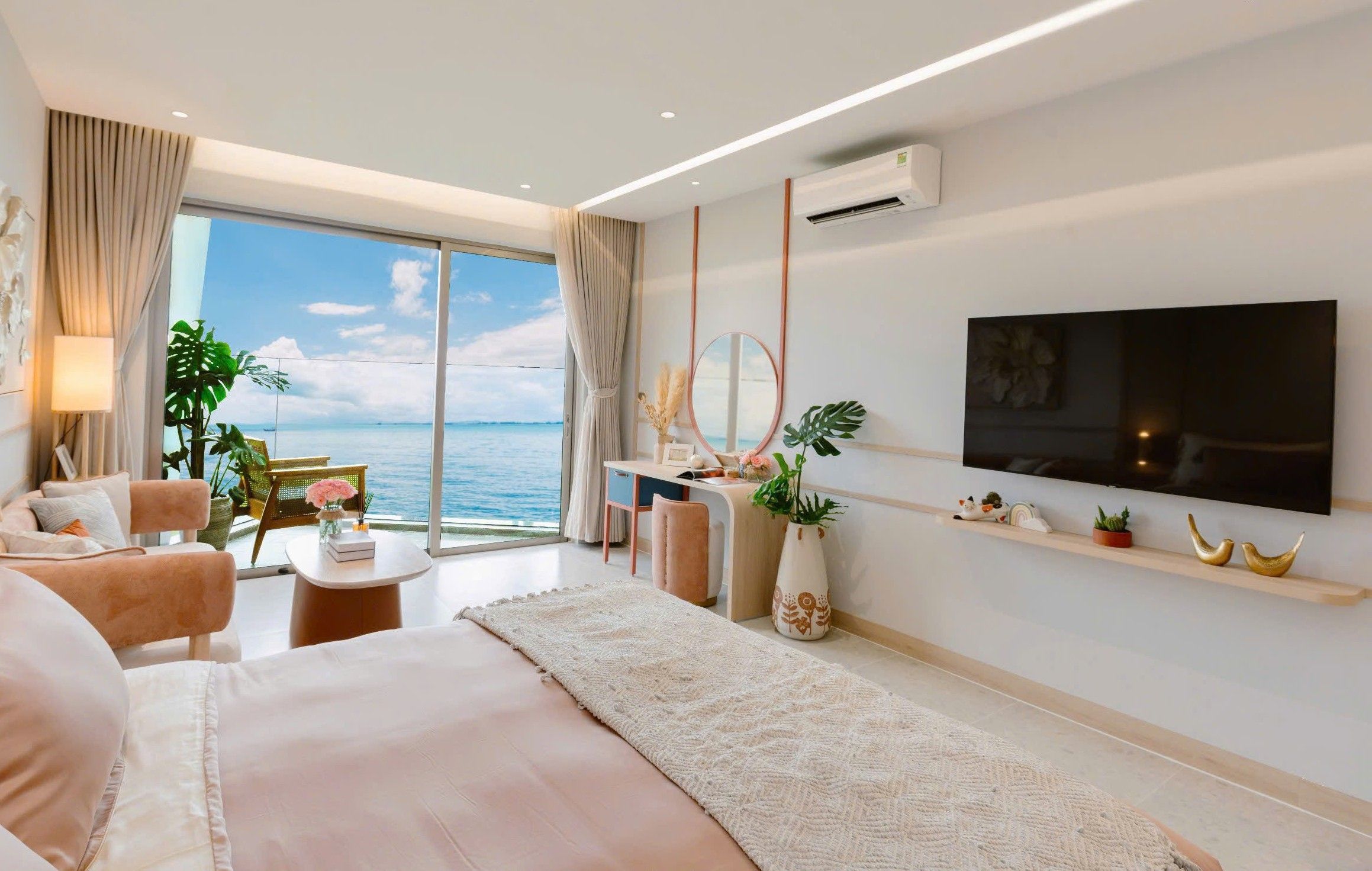 Cần thuê căn 1 ngủ tầng trung ban công view biển nội thất cao cấp DT 45m2 Meypearl Harmony Phú Quốc