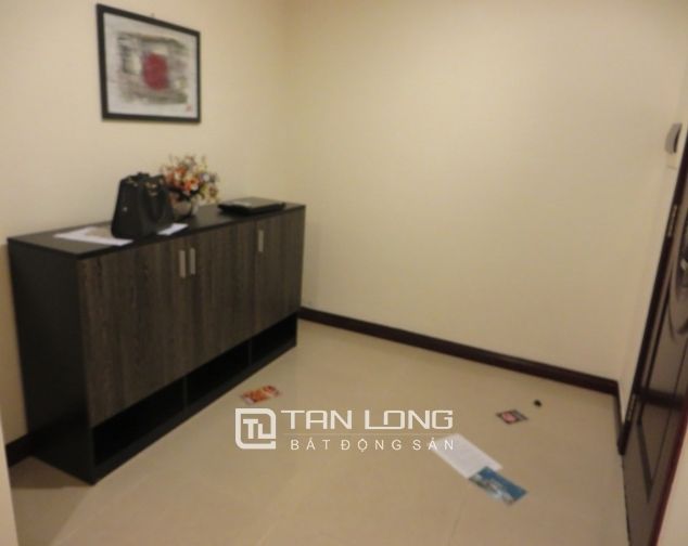 Căn hộ tòa R1 Vinhomes Royal City 181m2, 3 phòng ngủ cho thuê