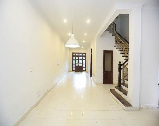 Cần tiền bán gấp Biệt thự khu C2 Ciputra Tây Hồ 126m2 x 3, 5 phòng ngủ, full nội thất