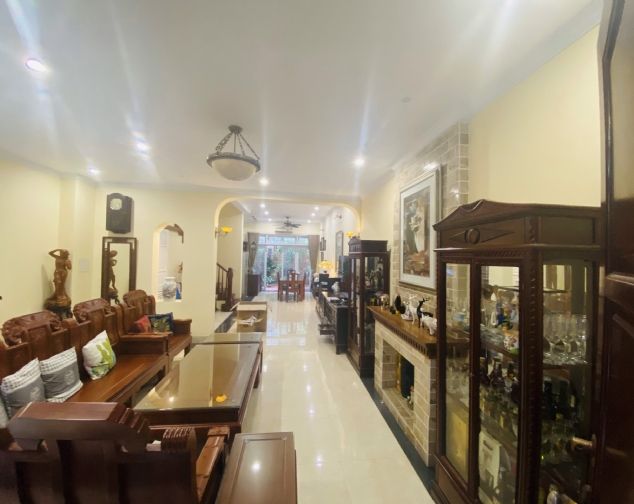 Cần tiền ! Bán gấp căn biệt thự 126m2, C1 Ciputra thiết kế 3 tầng, view siêu đẹp