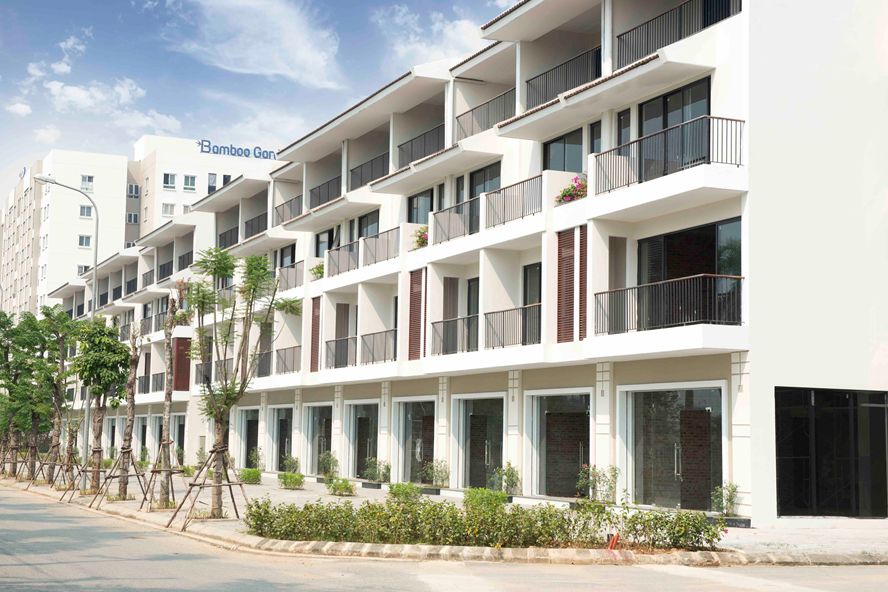 Bán shophouse căn góc VIP hướng Đông Nam xây thô mặt trong dãy Thời Đại Vinhomes Global Gate