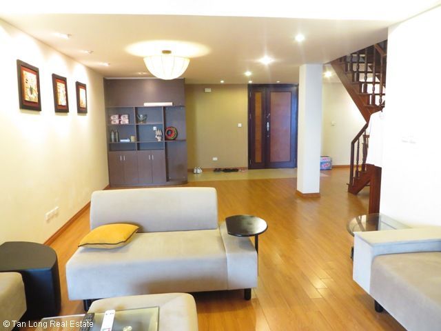 Chính chủ bán căn hộ chung cư 184m2 tòa E1 Ciputra, quận Tây Hồ