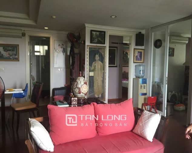 Chính chủ bán chung cư 153m2, 3 phòng ngủ tại E1 Ciputra, quận Tây Hồ