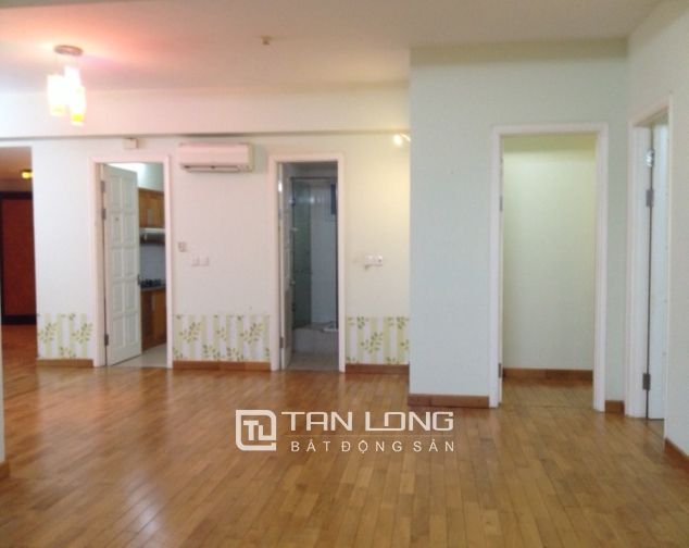 Chính chủ bán chung cư 153m2, đủ đồ tại E1 Ciputra, quận Tây Hồ