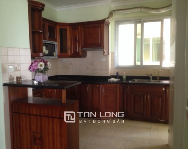 Chính chủ bán chung cư 153m2, view đẹp tại E4 Ciputra, quận Tây Hồ