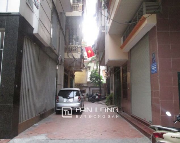 Chính chủ bán nhà 5 tầng, 2 mặt thoáng tại Hoàng Quốc Việt, quận cầu Giấy