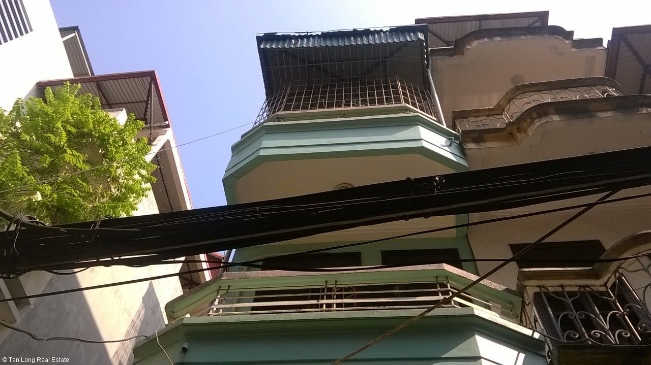 Chính chủ cần bán nhà 3 tầng tại Đội Cấn, quận Ba Đình