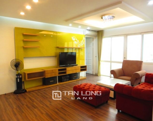 chính chủ cho thuê căn hộ E4 Ciputra giá 1200$