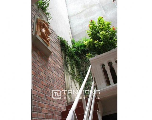 Chính chủ cho thuê nhà đủ đồ trên phố Đào Tấn, quận Ba Đình