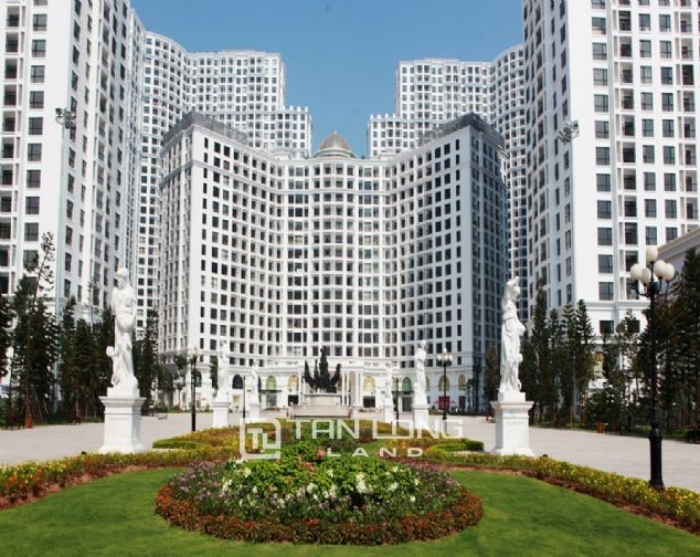 Cho bán căn hộ cao cấp 131m2, 3 phòng ngủ đủ đồ ở R4 Vinhomes Royal city