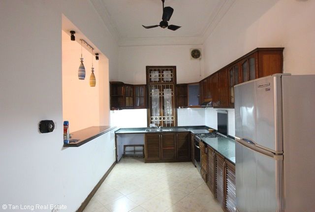 Cho thuê biệt thự 105m2 x 3 tầng tại Tô Ngọc Vân, quận Tây Hồ