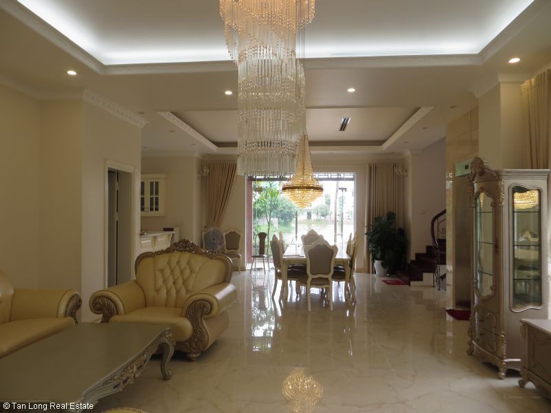 Cho thuê biệt thự 350m2 tại Hoa Phượng Vinhomes Riverside, quận Long Biên